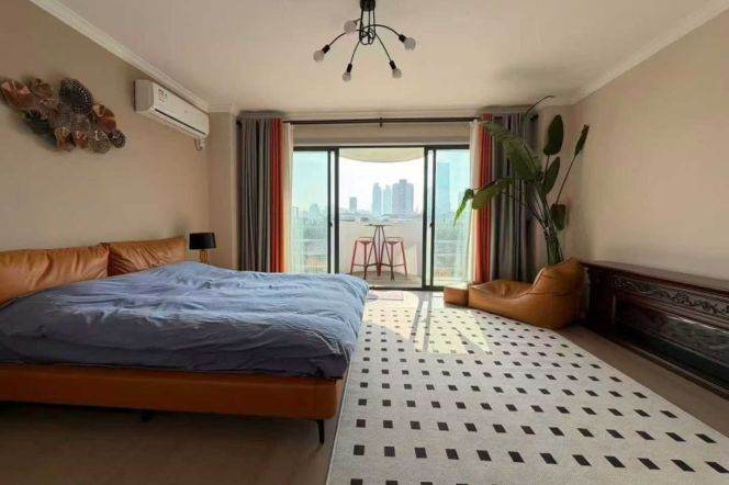 Gaoyou/Hunan Rd floor heat 2brs/2lvs/2bt apt wt balcony; L10/11
