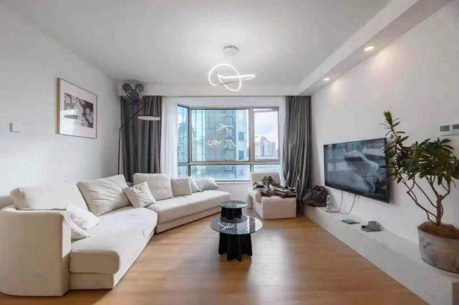 Well-lit 3BR 2BA 160㎡ High-Floor Next to Jiashan Rd Station