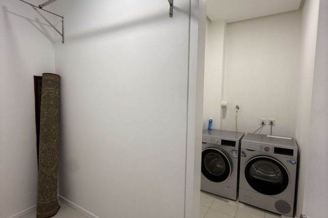 Wu Kang Road / Huan Dong Road, one of the four luxurious residences, garden-level duplex