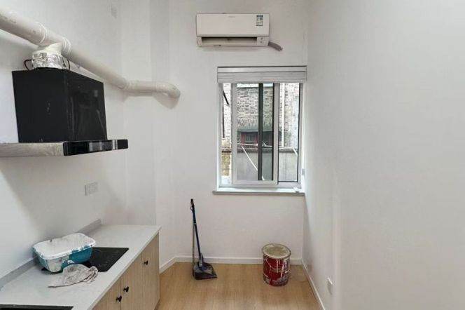 Single apt @L1/10/12 Shanxi rd