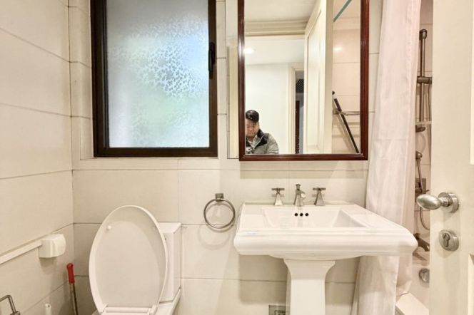 Lakeville Regency, with extremely high value for money, featuring a 3-bedroom layout. L10-13