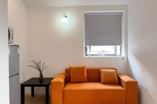 Elegant 1br/1lr@jiashan rd sta 4.3k