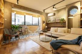 Bright 2br/1bt Apt in middle Huaihai Road