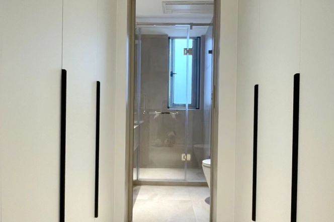 Big Balcony+Spacious&Modern&Bright 3Bdrs 2Baths Apt+Nice View+Jing'an Temple+Great Compound