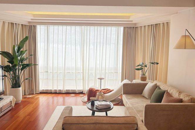 High-end Compound Spacious About 190sqm 3Br/2Lr/2Bt Close to L2 Century Park Station 