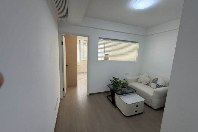 5.2k Brand new 1Br Nr Donghua University close to West Yan'an Rd.line3/4