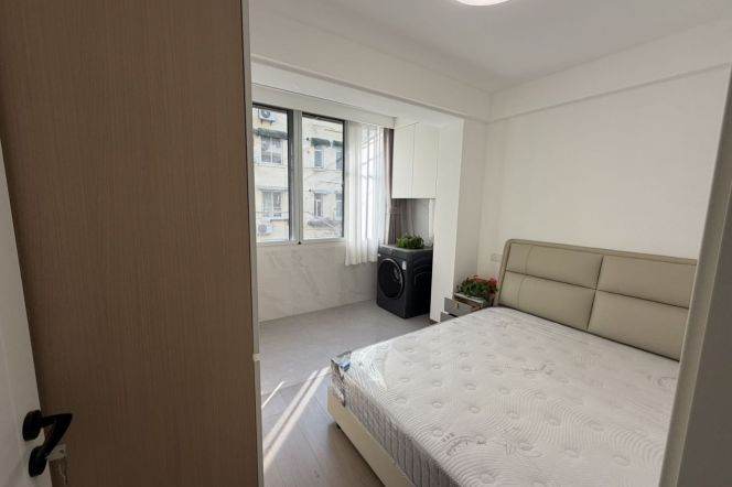 5.2k Brand new 1Br Nr Donghua University close to West Yan'an Rd.line3/4