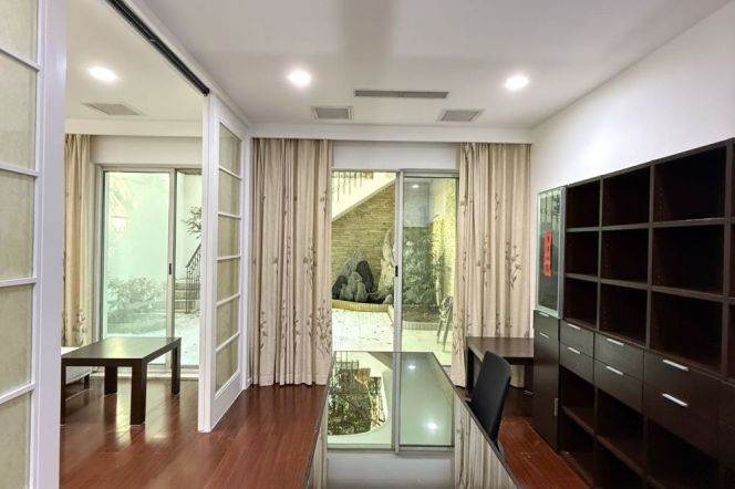 Wu Kang Road / Huan Dong Road, one of the four luxurious residences, garden-level duplex