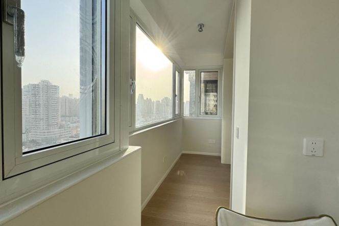 Modern & spacious & newly renovated 2Br  | Chang Ping rd line7 | elevator