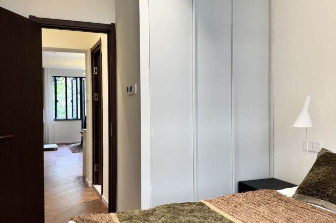 Nice 1Br-apt +floor heating +balcony @ West Nanjing rd L2/12/13 | Jing'an