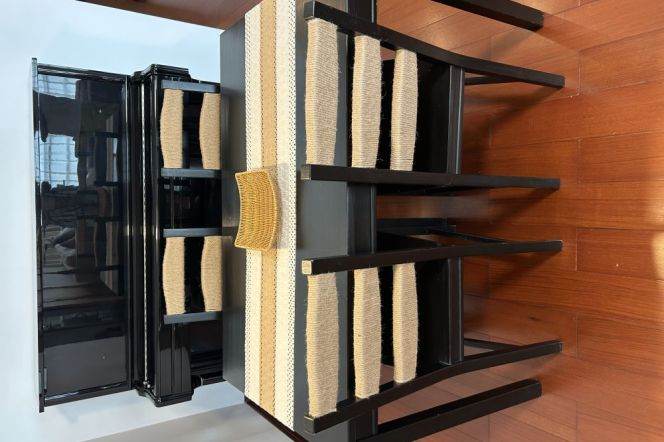 High-end Compound Spacious About 190sqm 3Br/2Lr/2Bt Close to L2 Century Park Station 