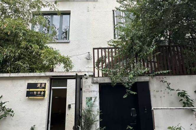 3-story lane house Patio Changshu Rd 26k