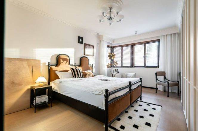 Spacious and bright 3Br/2bt@zhongshan park 150sqm quality design 