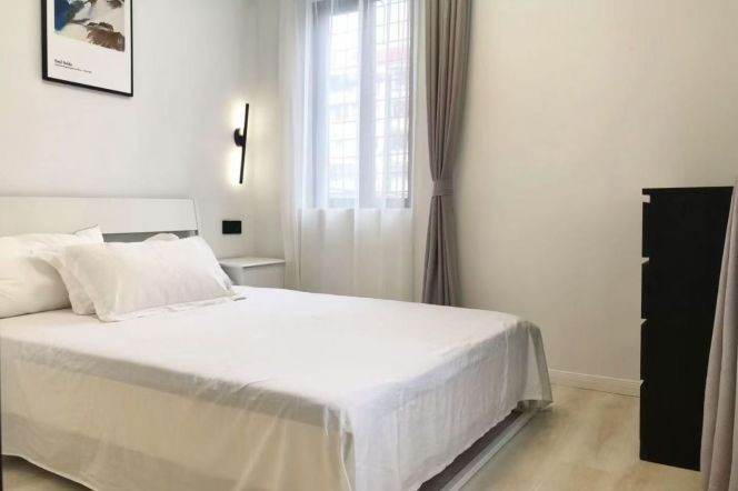 Renovated one bedroom Apt at Changping Rd/Yanping Rd
