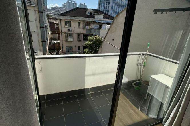 1 br L9 zhaojiabang rd station