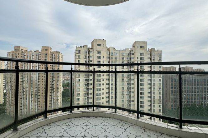 modern big 3brs floor heating open balcony nice view beside Su zhou river only 24.3K