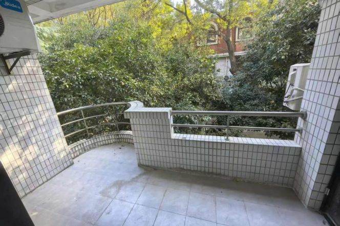 3BR in Chang'ning Gu'bei area near line 10 and 15