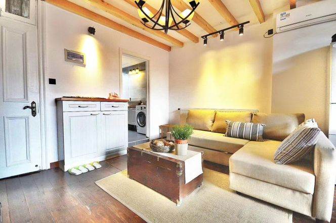 1BR, Ruijin 2nd Road, Duplex, 5-minute walk to Shaanxi South Road (Lines 1/10/12)