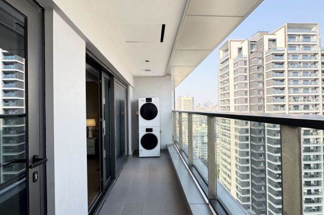 Morden 4brs with floor heating and balcony near Huang pu river