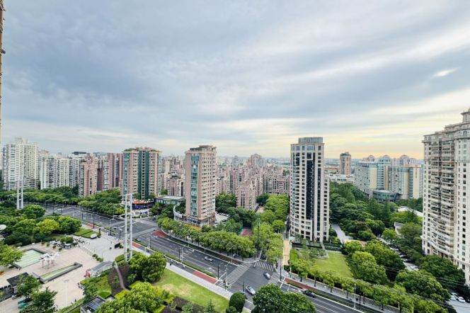 modern 2brs floor heating balcony in best apartment compound Gubei 