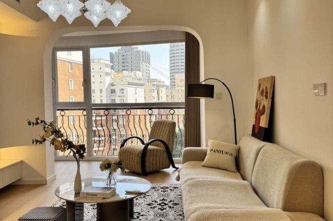 Modern & Cozy 3Br-2bath Apt | Zhongshan Park metro L2/3/4 | Elevator+Heating