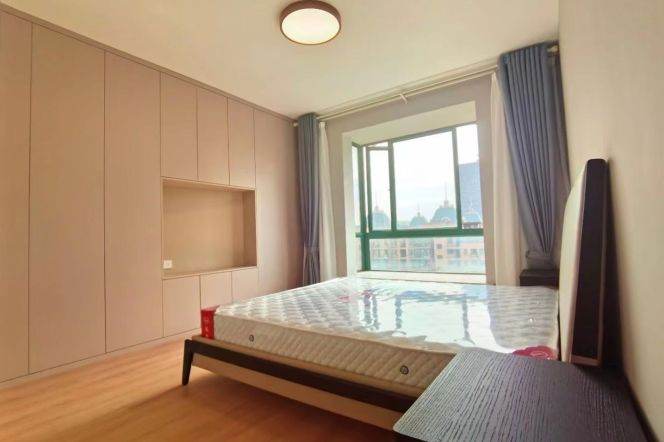 modern 3brs floor heating modern furniture near Century park 20.3K