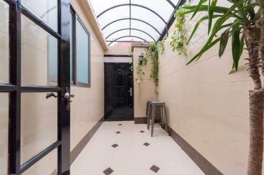 Spacious 1Br w. Patio Furnished @Iapm