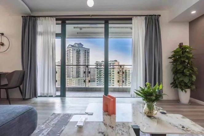 modern 2brs floor heating open balcony nice view in Xujiahui 20.5K