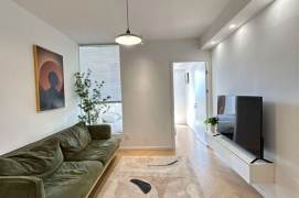 Cozy & Bright 1 br with lift near ZhongShan park .L 2 /11 JiangSu rd St