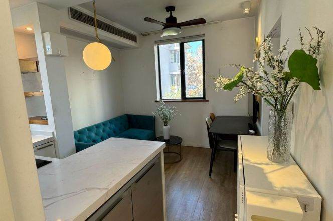 1 br L9 zhaojiabang rd station