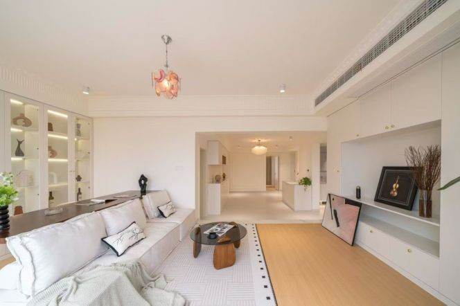 brand new big 5brs penhouse with floor heating nice terrace near line 9,12 and Tianzifang