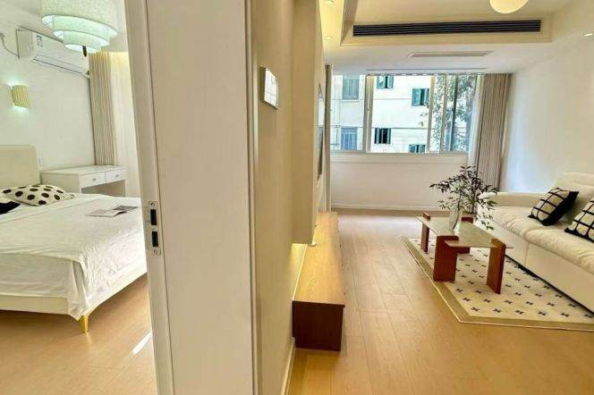 Furnished South facing 1bd-Zhongshan Park