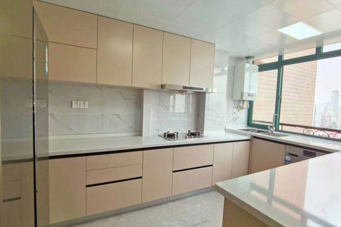 modern 3brs floor heating modern furniture near Century park 20.3K