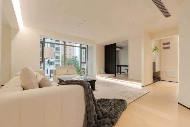 Brand new decoration 3brs with floor heating in downtown