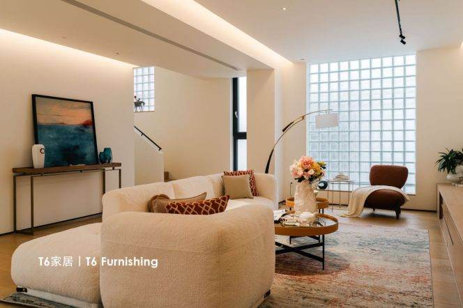 Entire lane house  4Br/3bt@West yan'an rd 280sqm with large living room Pool terrace 