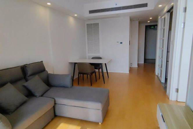 High floor 1 br next NYU shanghai, easy walking to L6/8/11 Oriental sports center