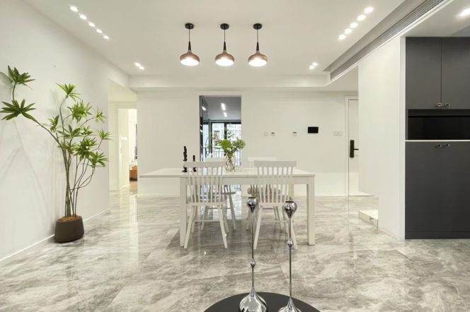 Stunning 3Beds in Jing'an with Floor Heating/Dual Metro /Double Balconies/ Full Smart Home