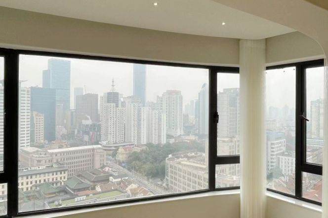 Awesome View+Top Compound+Jing An Temple+ Modern&Spacious 2Bdrs 2Baths Apt+Free Club