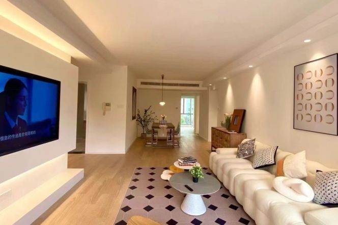 Brand new decoration 3brs with floor heating and balcony in Jing an temple area