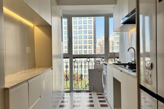 Modern & Cozy 3Br-2bath Apt | Zhongshan Park metro L2/3/4 | Elevator+Heating