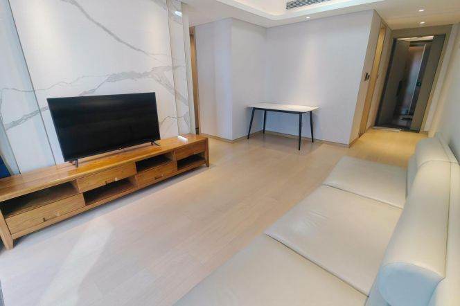 Modern compound 3 br with floor heating+ Oven+Dishwash,near L 6/8/11 