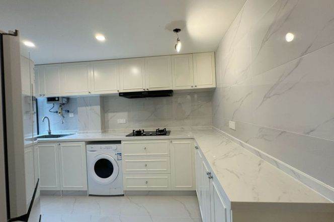 modern 3brs modern furniture beside line 9 and SML shopping mall Tianzifang only 15.3K