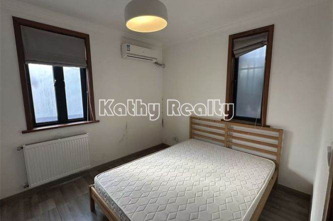 1BR APT Yard wall heating Changshu Rd 8.8k
