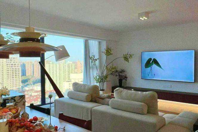 Modern 3BR 2BA High-Floor w/Expansive LivR nr Zhongxing Rd Station