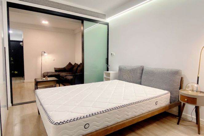 Modern 1BR Residence w/Central AC nr Yuqiao Station, Line 11/18