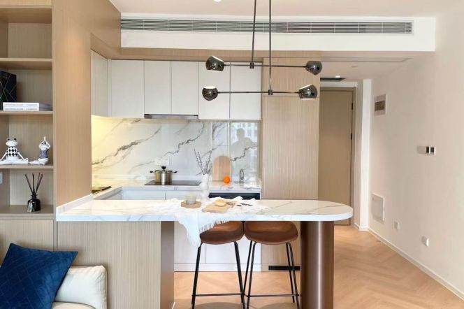 Brilliant one bedroom serviced apt+Floor Heating+oven Nr L7/13/14 Jing'an