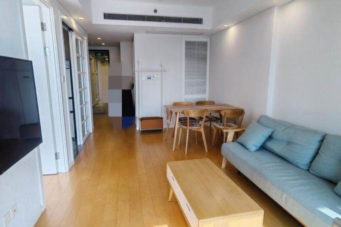 Bright spacious 1 br next NYU shanghai, 4 mins walking to L6/8/11