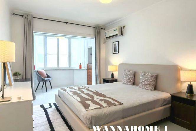 Modern&Spacious&Bright&Well-Designed 1Bdr 1Baths Apt/Good View/Jing'an Temple
