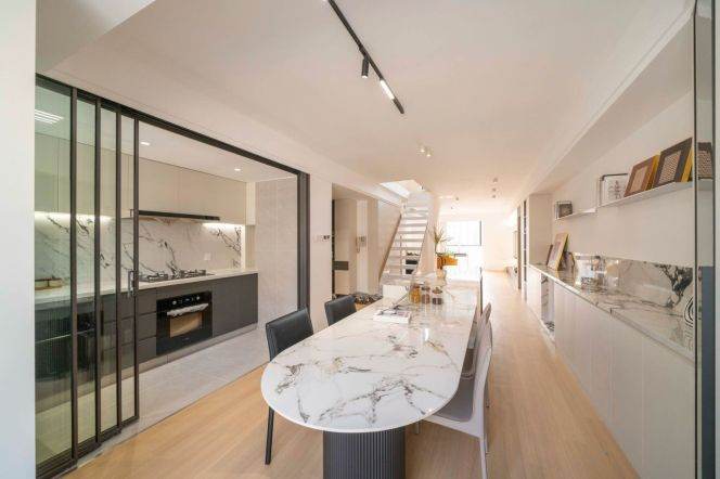 Huge terrace@huge 3brs&3baths near Zhaojiabang Road