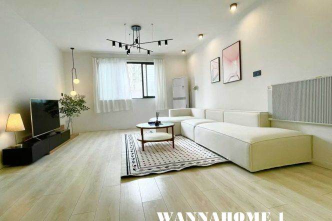 Bright&Spacious&Modern 3Bdrs 2Baths Apt+Zhong Shan Park+Awesome View+Great Compound